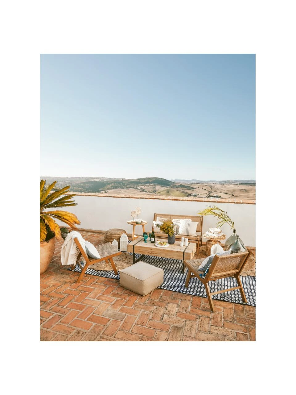 Westwing Collection Banc de jardin aspect bois Palina, larg. 121 x haut. 75 cm 4 Westwing Collection Banc de jardin aspect bois Palina, larg. 121 x haut. 75 cm – Image 2