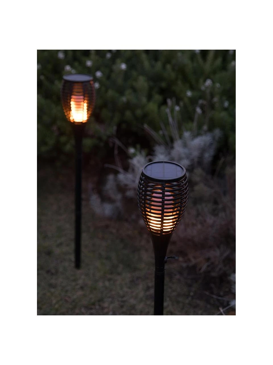 Borne lumineuse solaire à effet flamme Maity Sun, 2 pièces, Ø 9 x haut. 70 cm 6 Borne lumineuse solaire à effet flamme Maity Sun, 2 pièces, Ø 9 x haut. 70 cm – Image 4