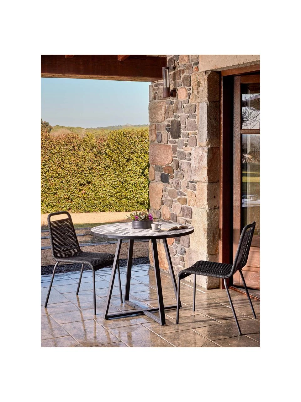 Chaises de jardin avec tressage en plastique Lambton, 2 pièces, larg. 49 x prof. 59 cm 4 Chaises de jardin avec tressage en plastique Lambton, 2 pièces, larg. 49 x prof. 59 cm – Image 2