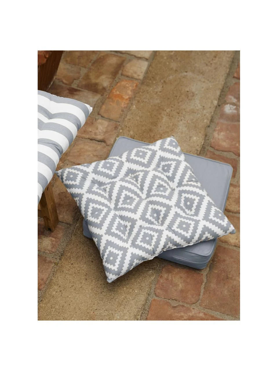Westwing Collection Coussin de chaise épais gris clair Zoey, larg. 40 x long. 40 cm 4 Westwing Collection Coussin de chaise épais gris clair Zoey, larg. 40 x long. 40 cm – Image 2