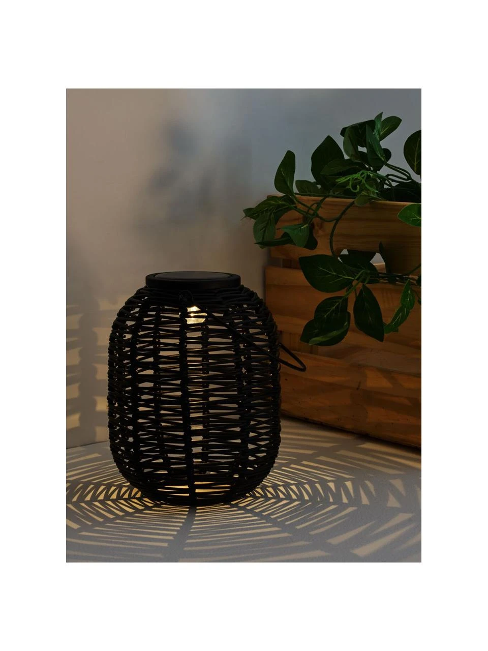 Lanterne solaire d'extérieur à poser ou suspendre Sunshine Treasure, Ø 16 x haut. 20 cm 4 Lanterne solaire d'extérieur à poser ou suspendre Sunshine Treasure, Ø 16 x haut. 20 cm – Image 2