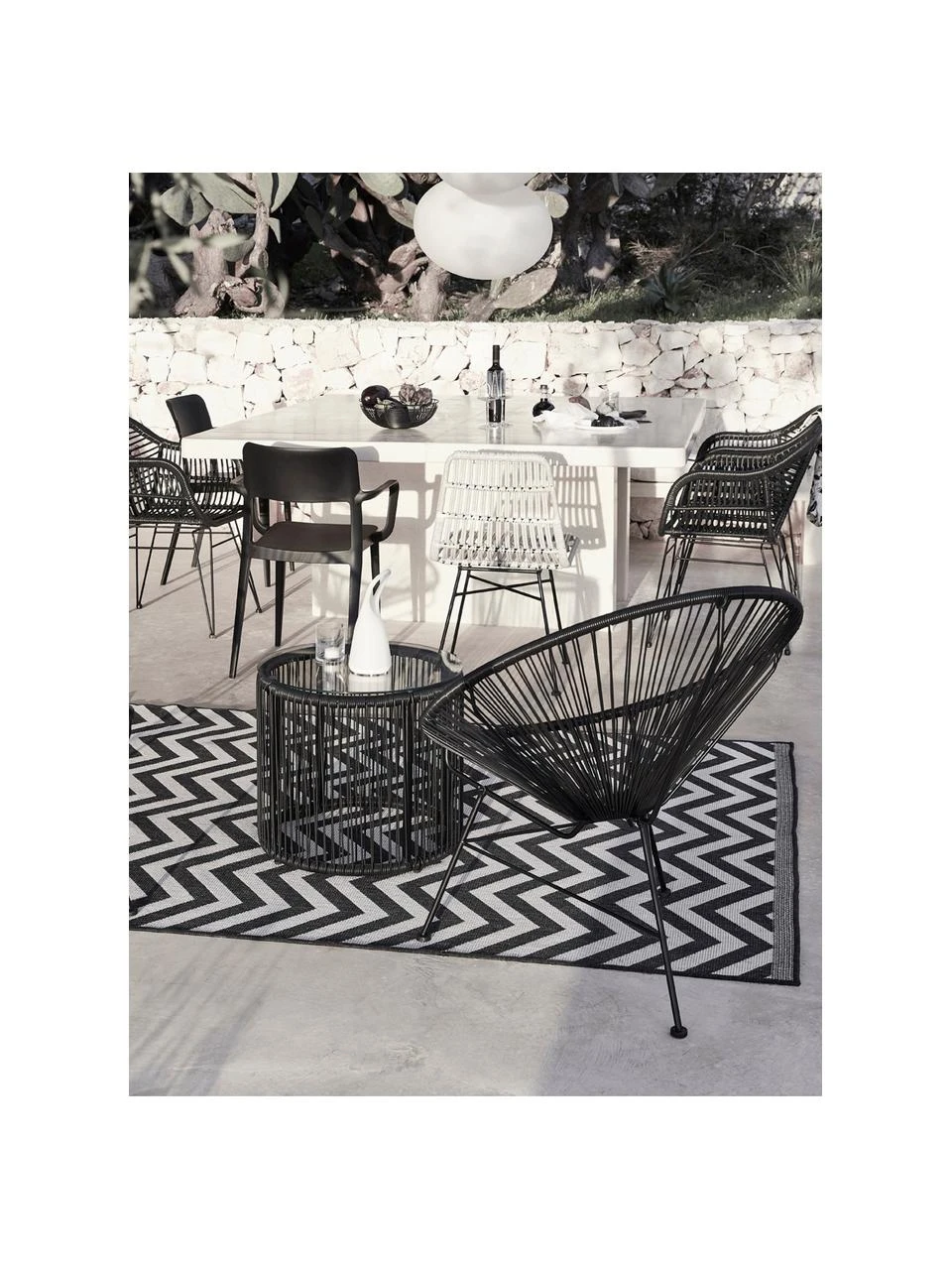 Westwing Collection Table d'appoint avec noire plateau en verre Bahia, Ø 50 x haut. 45 cm 5 Westwing Collection Table d'appoint avec noire plateau en verre Bahia, Ø 50 x haut. 45 cm – Image 3