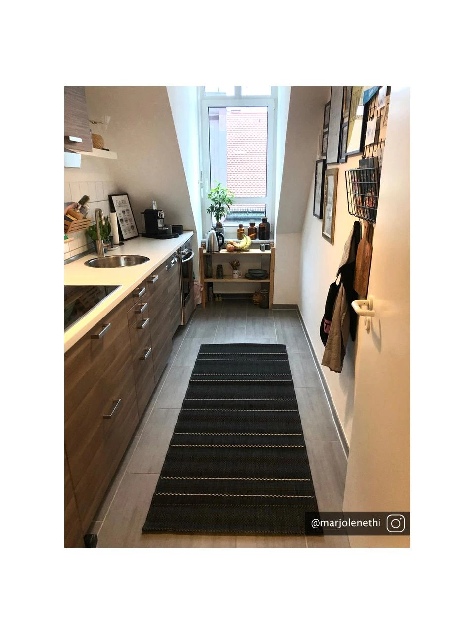 Hanse Home Tapis d'extérieur noir Sunshine, larg. 80 x long. 200 cmSeulement 1 produit disponible 4 Hanse Home Tapis d'extérieur noir Sunshine, larg. 80 x long. 200 cmSeulement 1 produit disponible – Image 2