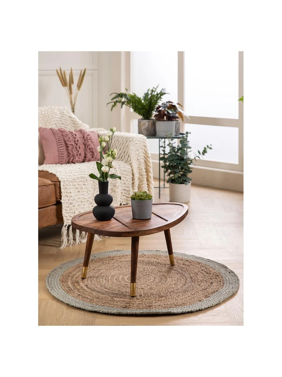 Westwing Collection Tapis rond en jute fait main Shanta, Ø 100 cm (taille XS) 4 Westwing Collection Tapis rond en jute fait main Shanta, Ø 100 cm (taille XS) – Image 2